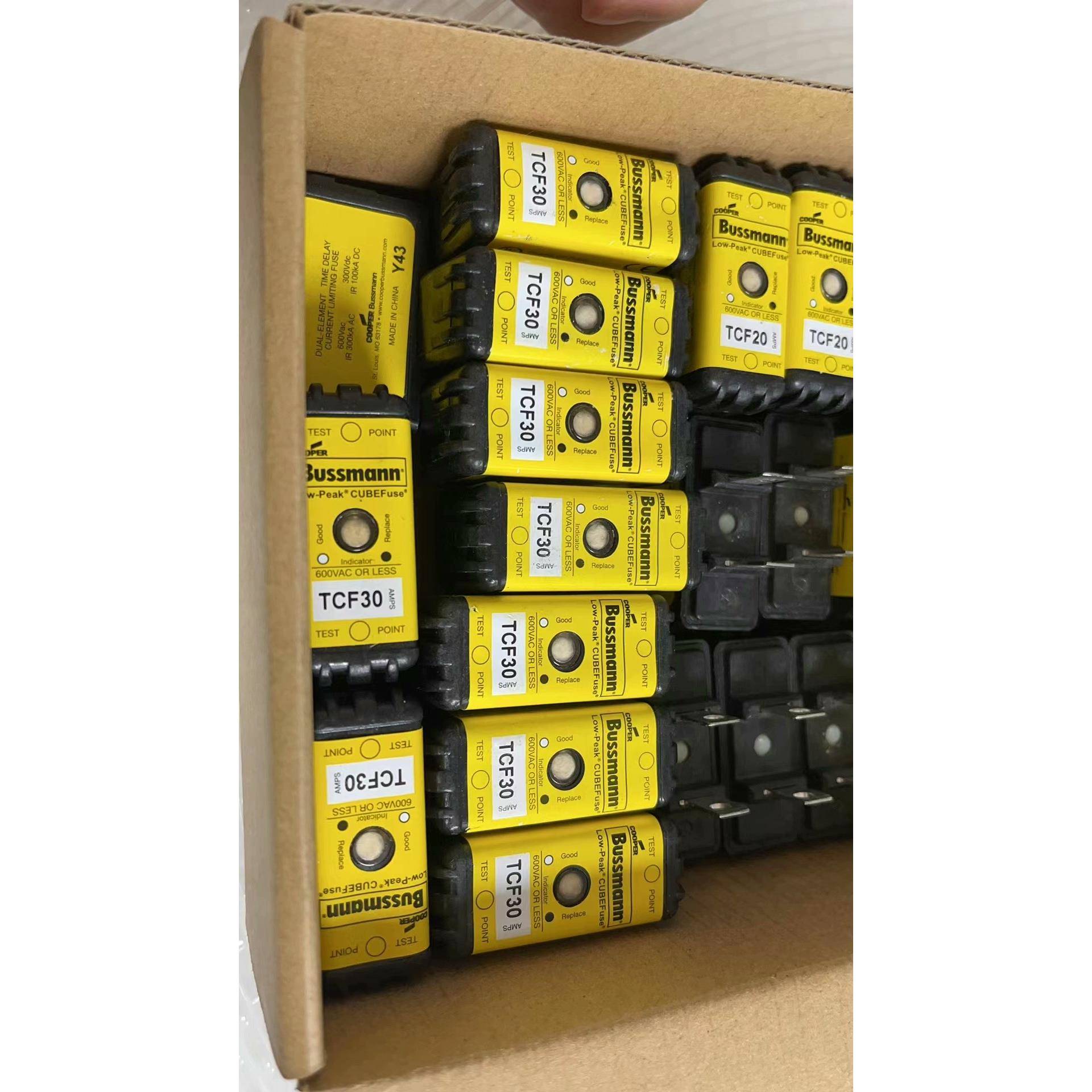 巴斯曼熔断器TCF30  同行勿扰