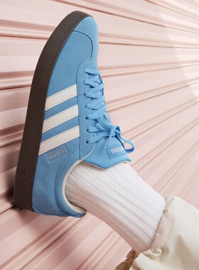 adidas阿迪达斯COURT舒适休闲低帮男女德训鞋板鞋JS4594重庆CG仓