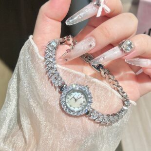 BCBG轻奢满钻山茶花美人鱼手表女送女友情人节新年礼物永生花礼盒