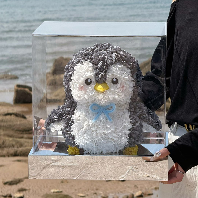 圣诞节礼物送女友高级永生花企鹅亚克力花盒摆件闺蜜生日结婚礼物