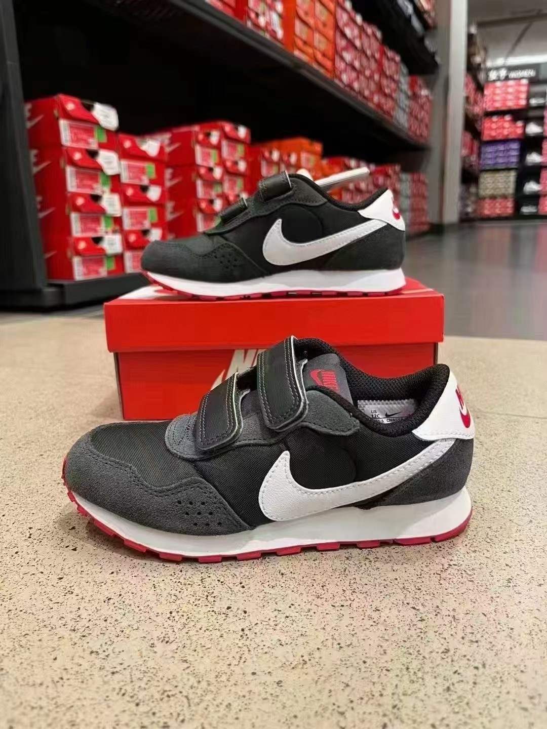 Nike VALIANT耐克正品中童儿童春秋季魔术贴休闲运动鞋童鞋CN8559