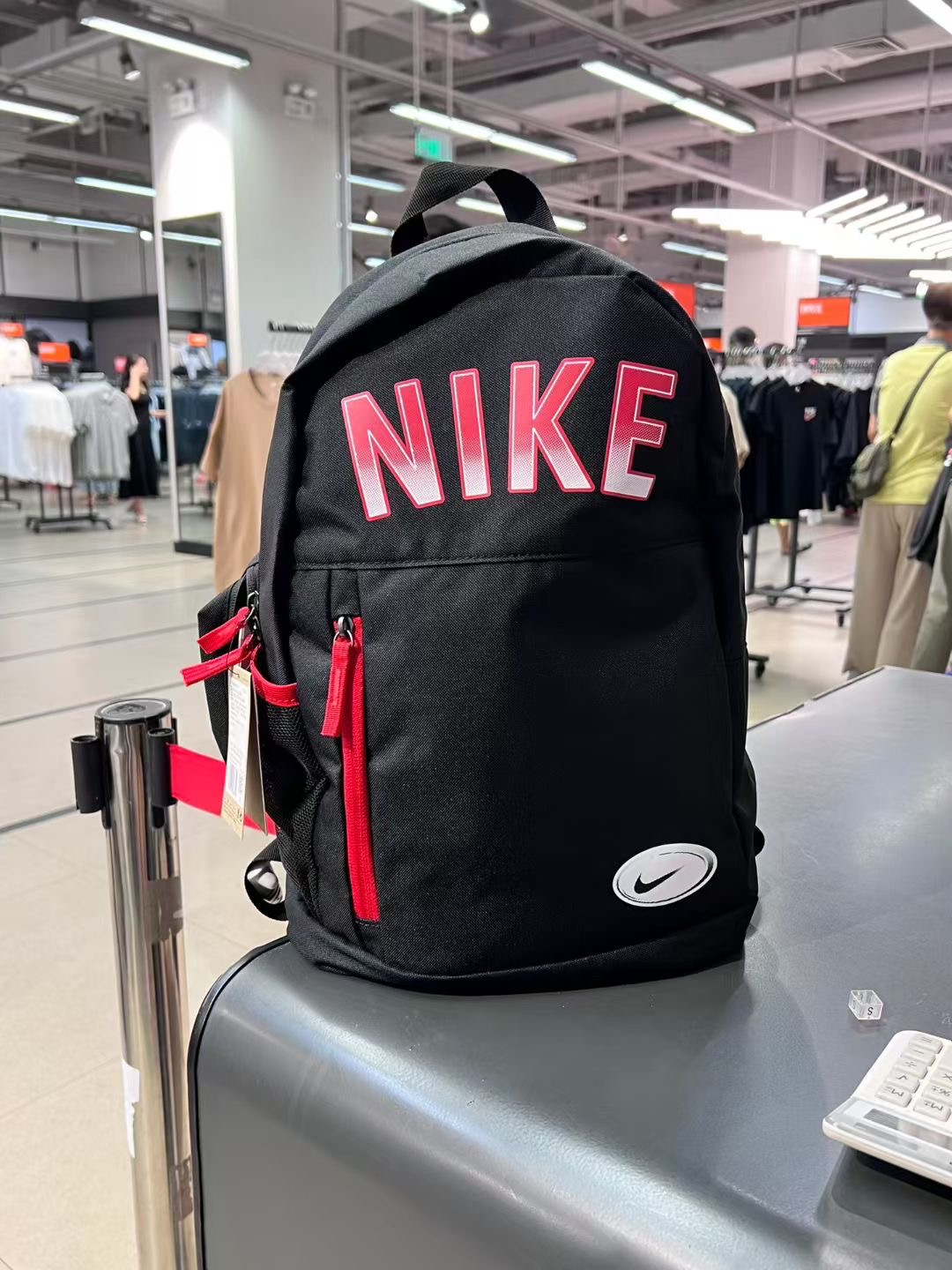 NIKE耐克正品男童女童儿童双肩包收纳拉链口袋学生书包背包FN0956