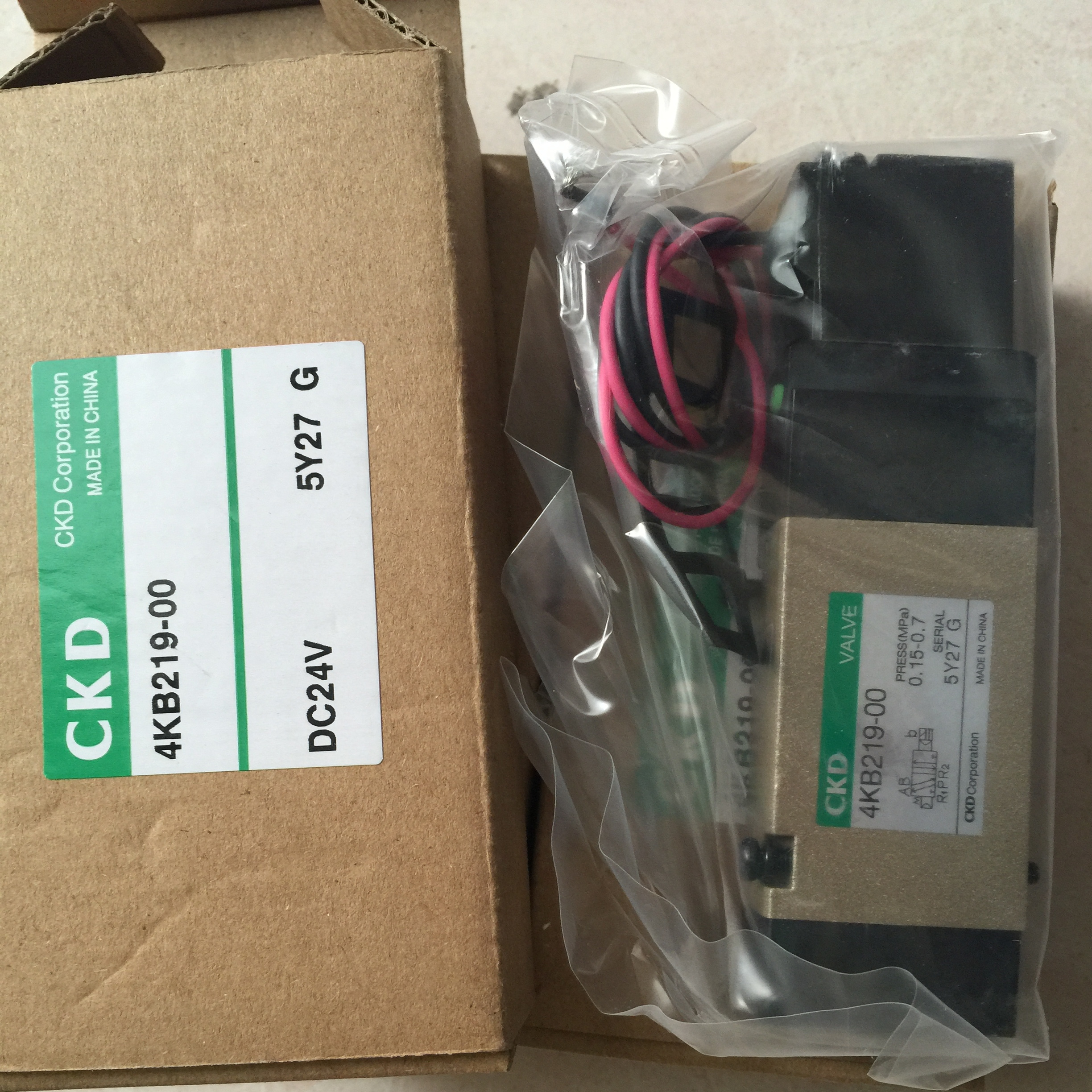 CKD喜开理先导5阀4KB219-00-L-DC24V 4KB219-L