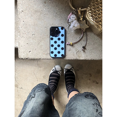 ins蓝底波点适用苹果16/17promax手机壳iphone14pro可爱13/14软壳12男女新款16e彩色软边亚克力防摔plus超火