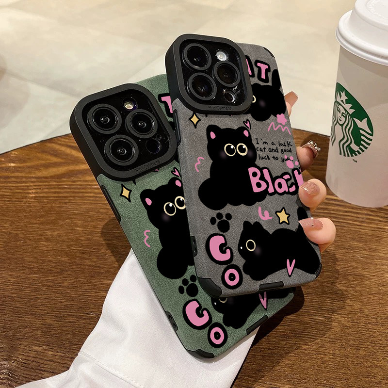 抖音同款秋冬麂皮粉字母黑色猫适用苹果16promax手机壳女iphone15新款12翻毛皮13pro情侣14promax防摔手机套