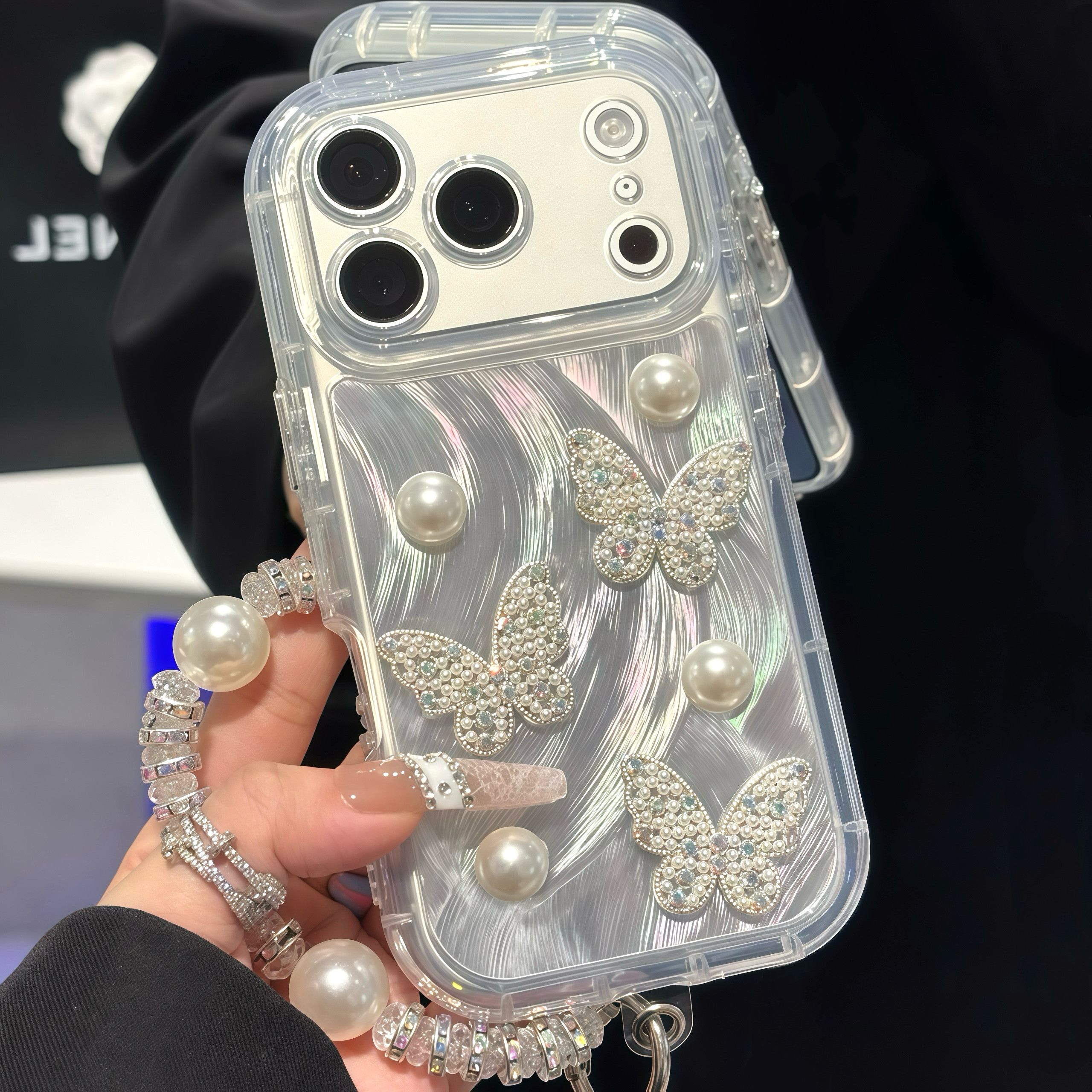 轻奢闪钻珍珠蝴蝶适用iPhone17promax珍珠手链手机壳16防摔华为Mate70/60新款泡芙羽纱vivox300防摔小米17pro