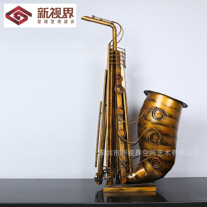 深圳雕塑厂定制铁艺萨克斯雕塑客厅现代复古创意抽象摆件工艺品