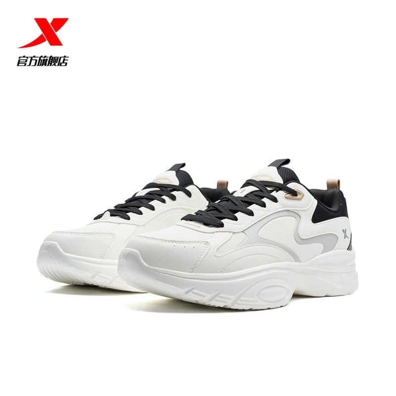 特步春季新款男士皮面老爹鞋