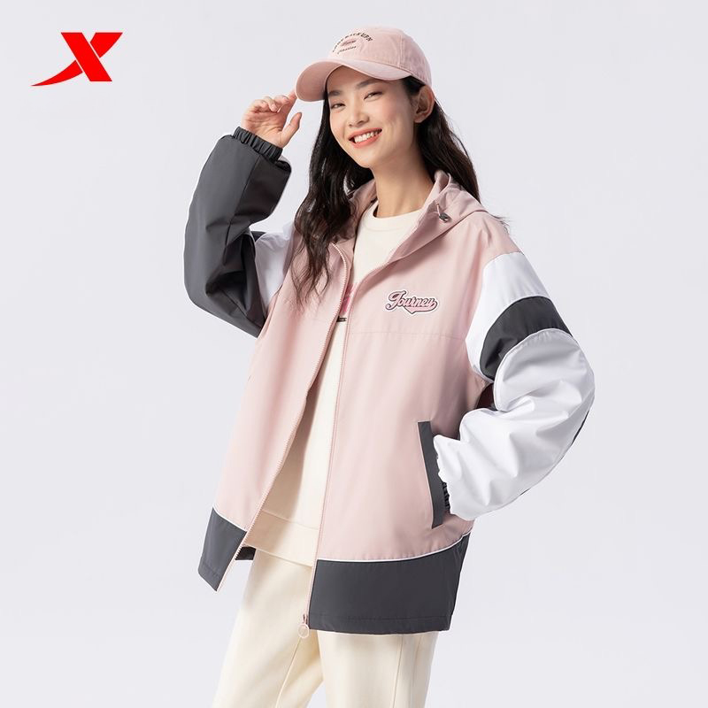 特步保暖风衣女2025秋季新款拼接宽松运动连帽风衣975128160237