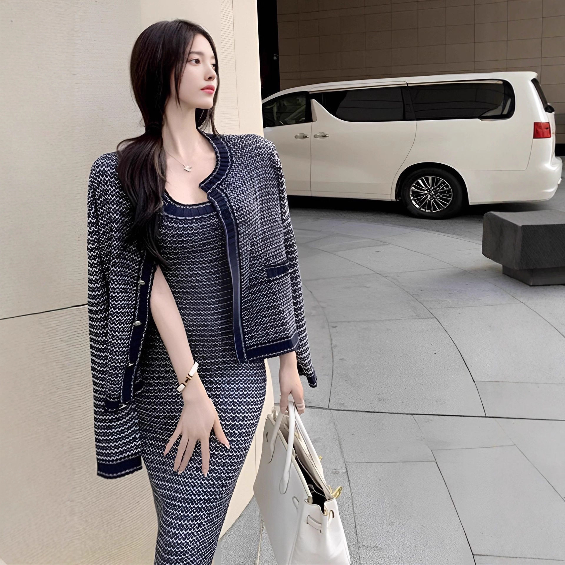 2025秋季新款女装套装高级感小香气质风针织吊带连衣裙两件套轻奢图片