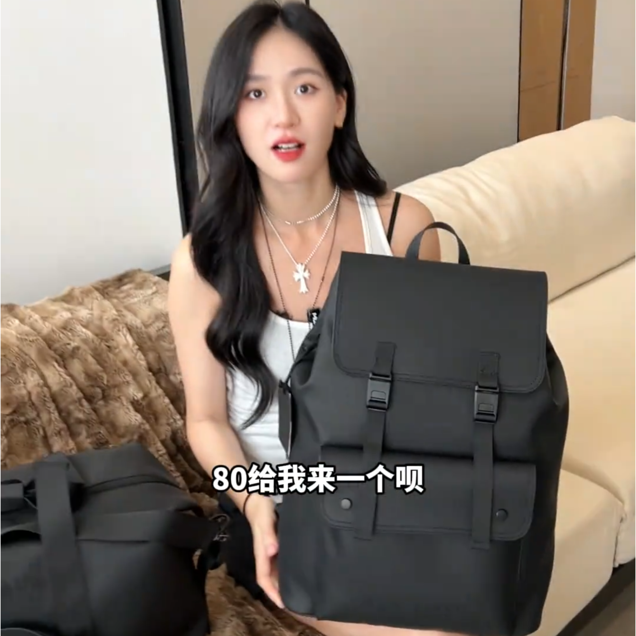 通勤商务双肩包男欧美风时尚磁吸扣电脑背包女休闲大容量旅行书包