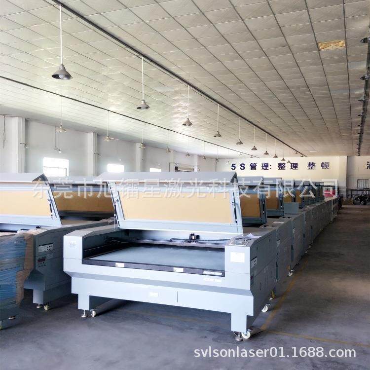 2018新品高质量低价促销亚克力 竹木密度板大功率激光雕刻切割机