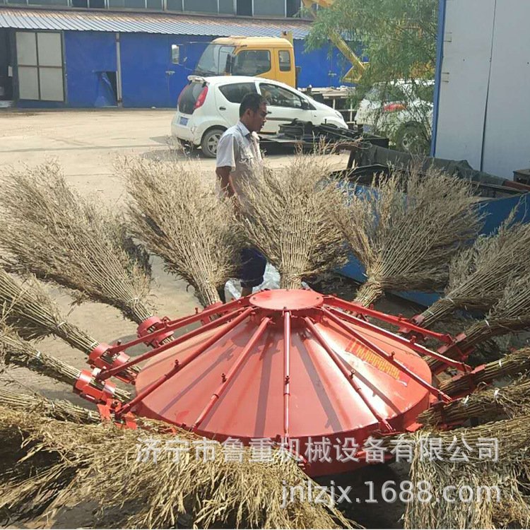 绑扫把式扫路机 风火轮三轮车牵引式扫地车价格 道路清扫视频定金