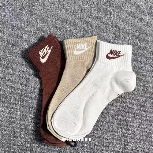 耐克Nike中筒毛巾底缓震运动袜