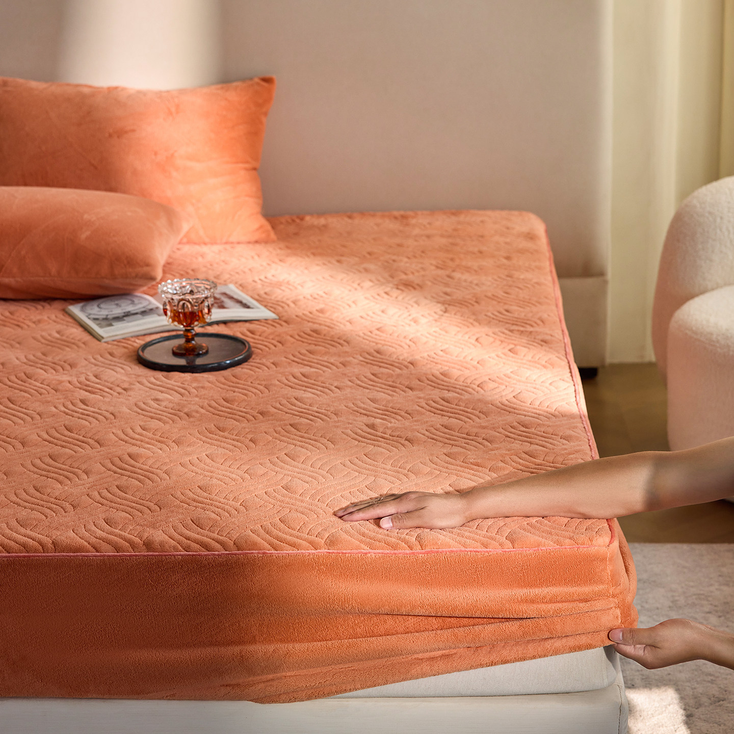 冬季加厚保暖防静电亲肤暖绒绒绗绣牛奶绒床笠款双面绒床垫保护罩