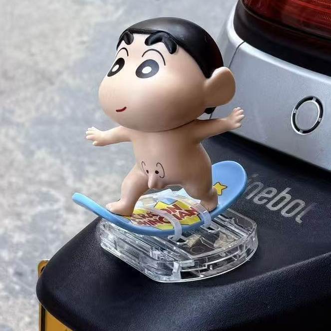 夏日冲浪蜡笔小新创意车载摆件