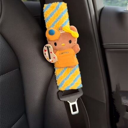 颜料板黑皮hellokitty安全带挂饰女生毛绒书包挂件可爱公仔玩偶饰