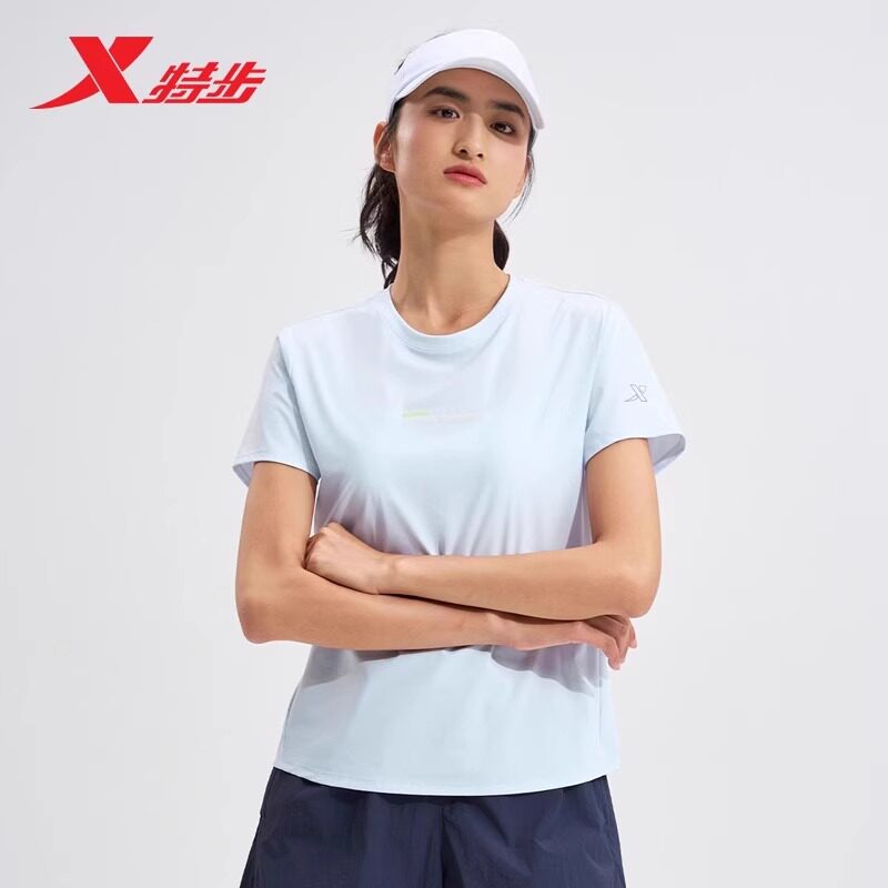 特步女士T恤2025夏季新款透气反光运动圆领短袖上衣975228010227