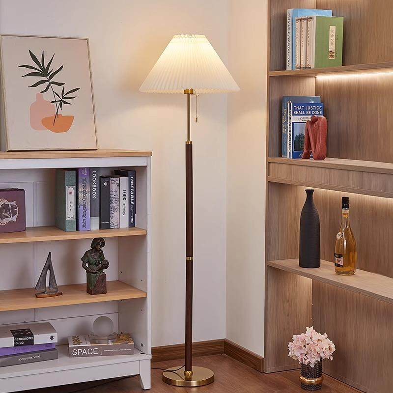落地灯客厅2025新款美式复古沙发旁边高级感简约书房卧室立式台灯