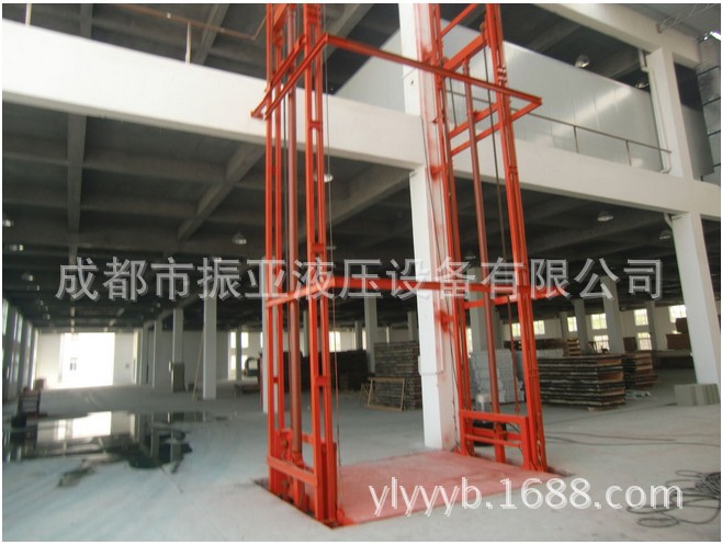四柱SJD导轨式液压升降货梯