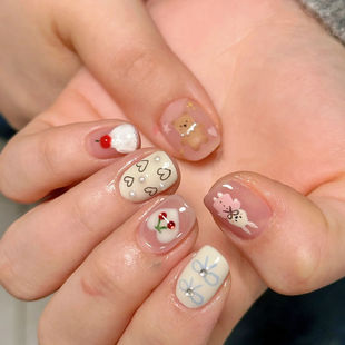 奇怪甜美可可爱爱初春热门手工穿戴甲卡通美甲贴片显白可拆卸