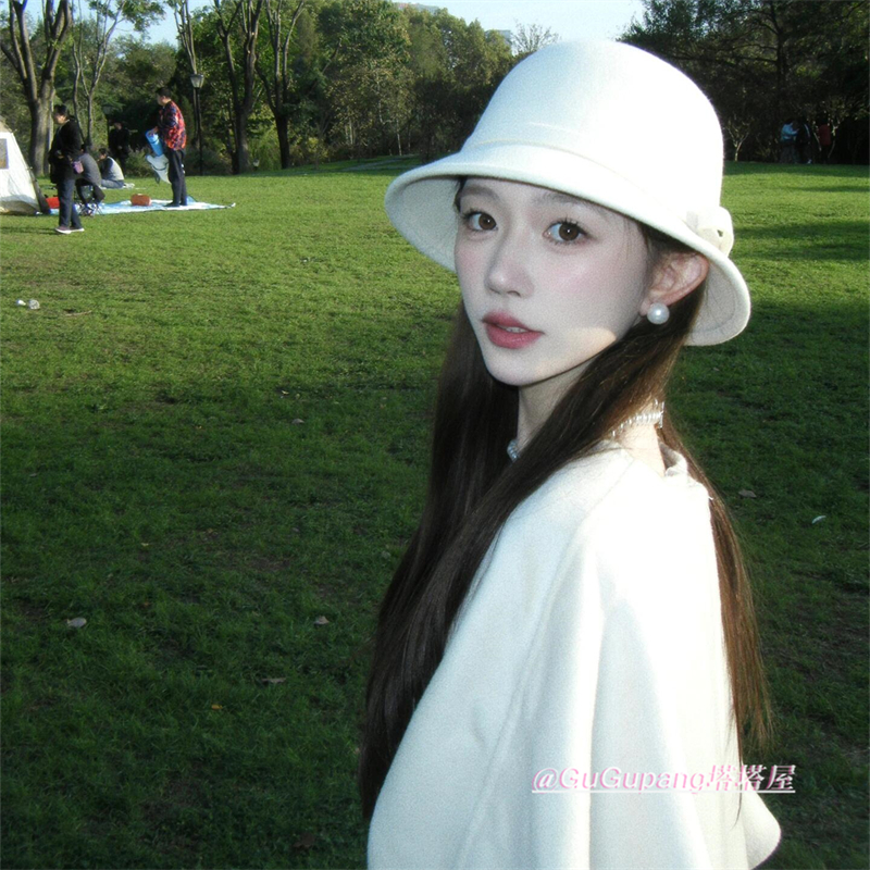 法式复古白色礼帽赫本风留洋大小姐帽子秋冬小香风优雅渔夫帽盆帽