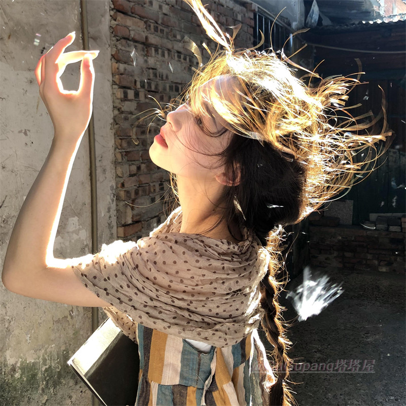 文艺氛围感米卡色波点丝巾夏季薄款围巾西北旅游遮阳防晒透气披肩