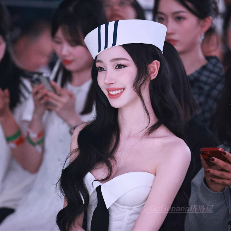易梦玲同款条纹水手帽子