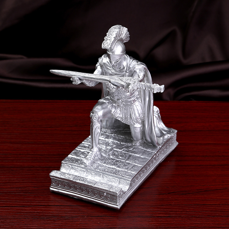 跨境款Ofiedx Executive Knight罗马骑士执行官雕像笔架办公摆件