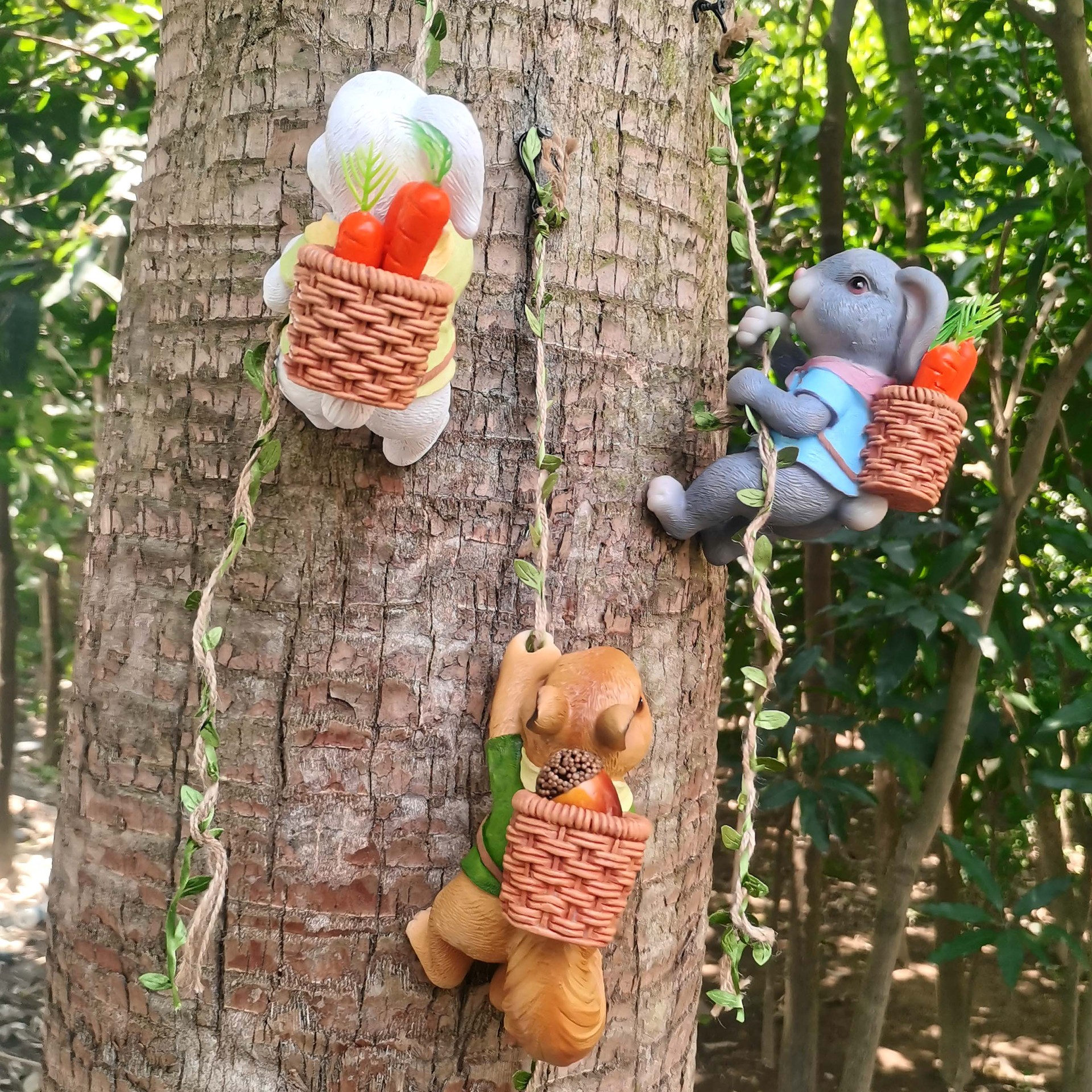 小兔子爬绳子树脂工艺品花园庭院树木挂件装饰摆件阳台园艺可爱