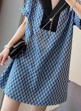 Casual V-neck short sleeved checkered dressV领短袖格子连衣裙