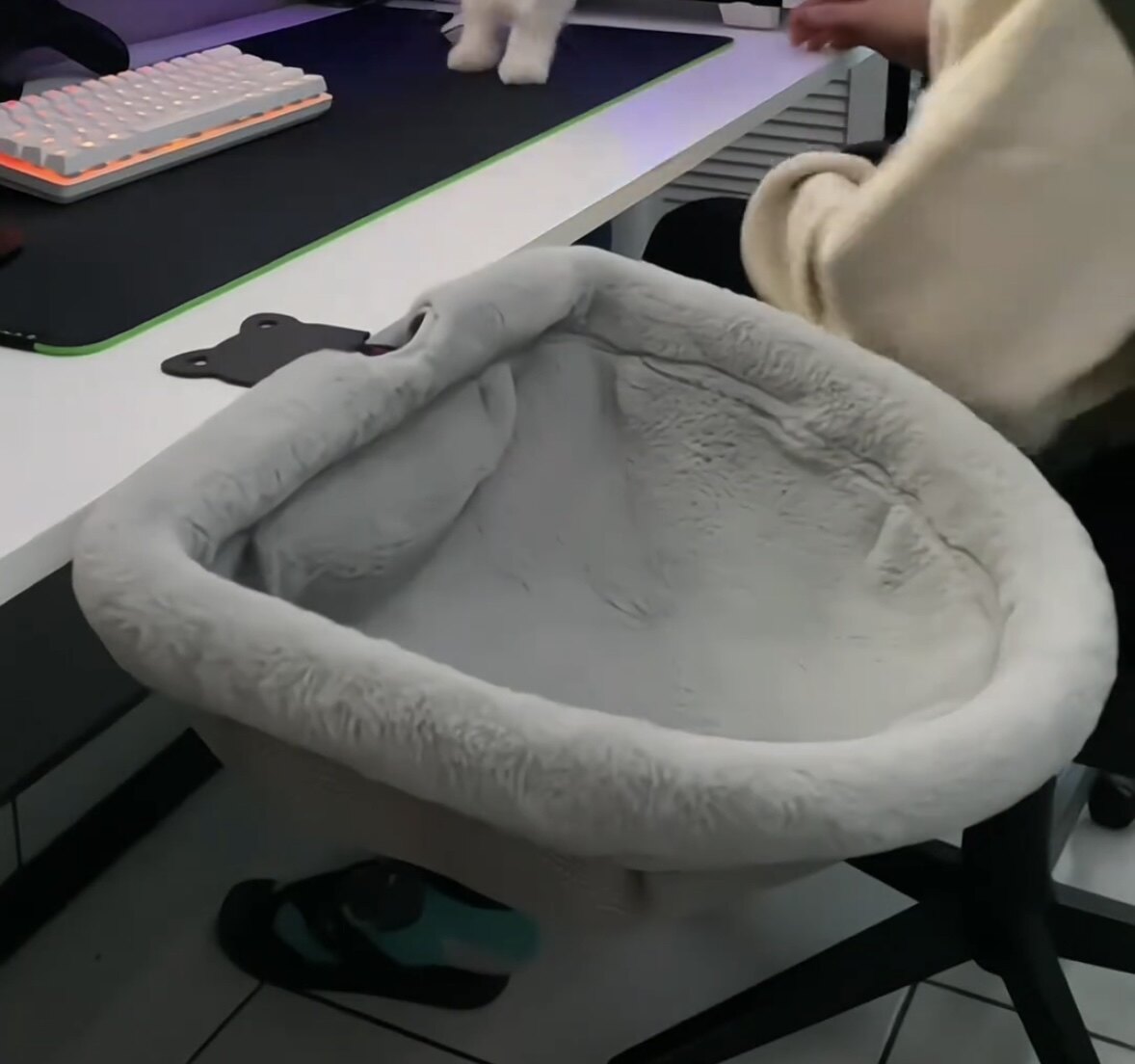 书桌猫窝猫咪专属休息窝可折叠收纳支架舒适猫窝四季猫床可拆洗