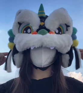 新款醒狮麒麟骑行半盔头盔套电动车保暖头盔毛绒套滑雪盔装饰