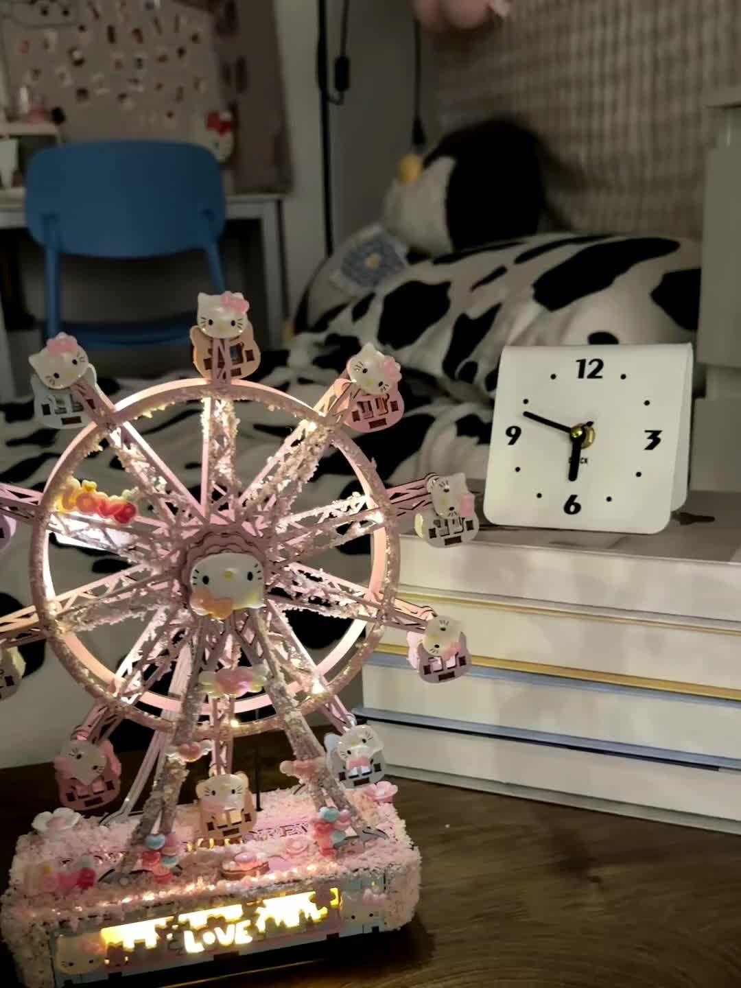 新款浪漫Hello Kitty摩天轮八音盒手动机械款DIY立体模型拼装摆件