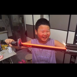 火花光剑星际战刃游戏周边漂泊者武器流光灯火花光剑声光喷雾闪刀