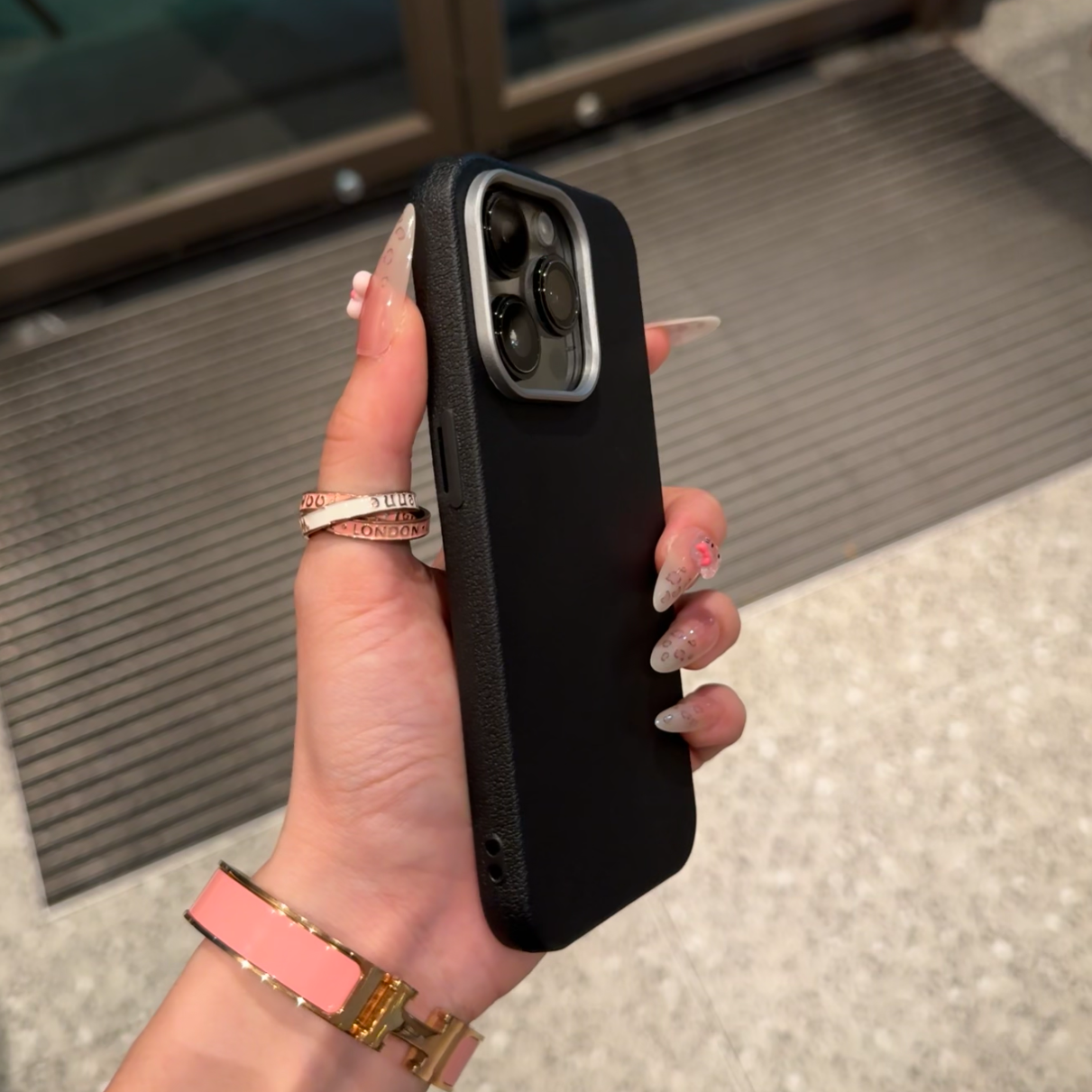 高级感荔枝纹素皮立体皮纹软壳适用三星s24Ultra手机壳s23FE大孔s22plus/s21+/20FE男note20防摔A54/a55防滑g