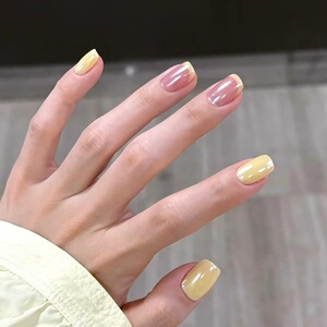 海莉同款奶黄法式显白穿戴甲裸色