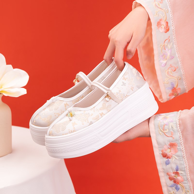 汉服鞋子女春秋新款松糕厚底小白鞋软底百搭单鞋新中式古风绣花鞋