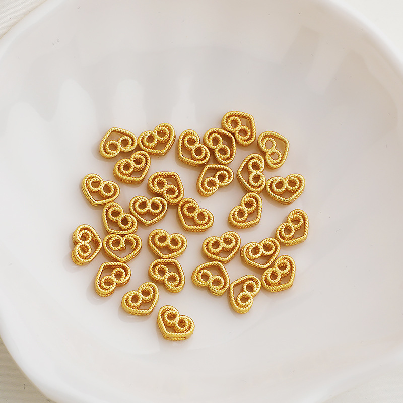 拉丝爱心隔珠镂空竖孔桃心串珠