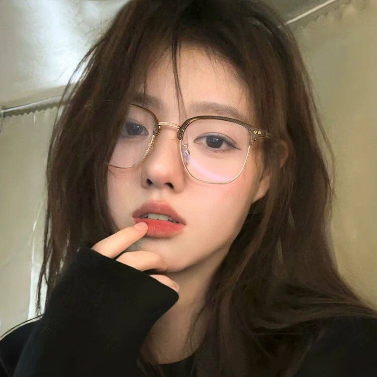 超轻闲雅绝美半框近视眼镜女高颜值超显白显脸瘦学生防蓝光平光镜