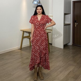 大码遮腿粗胯宽裙子长裙女连衣裙收腰显I瘦气质v领长款到脚踝超长