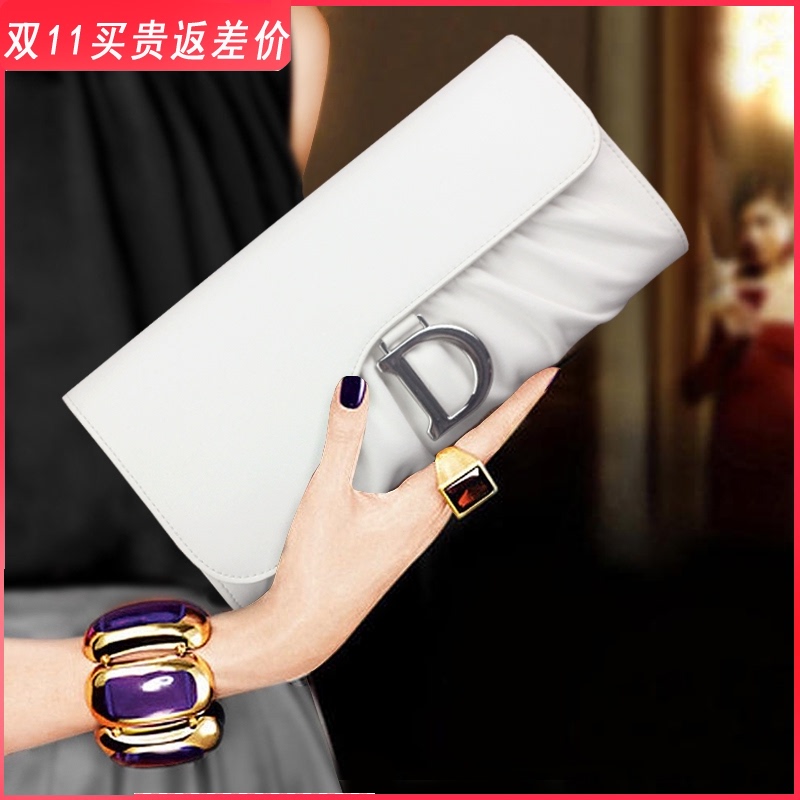 高档女士真皮手拿包女包2021新款冬季白色气质手包时尚斜挎小包包