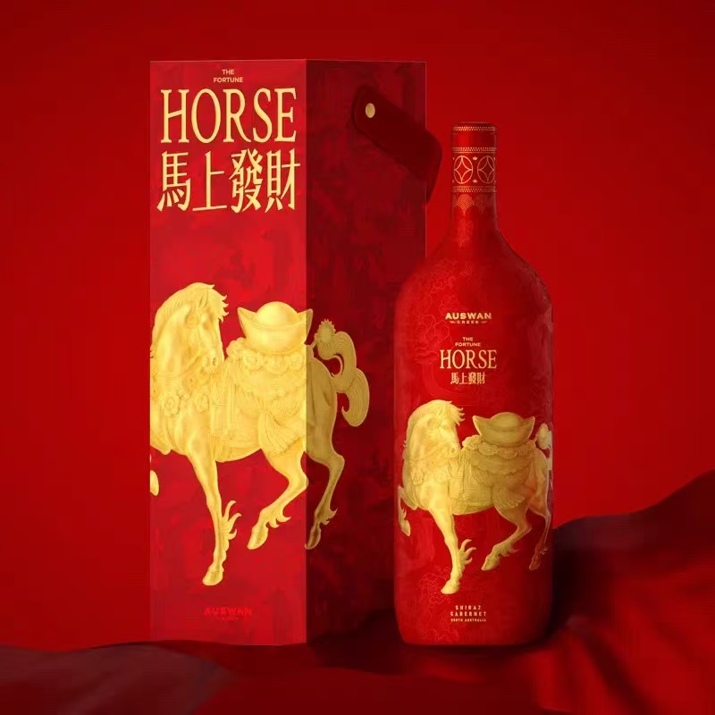 送礼大气 天鹅庄马上发财马年生肖澳洲干红葡萄酒1.5升喜庆礼盒