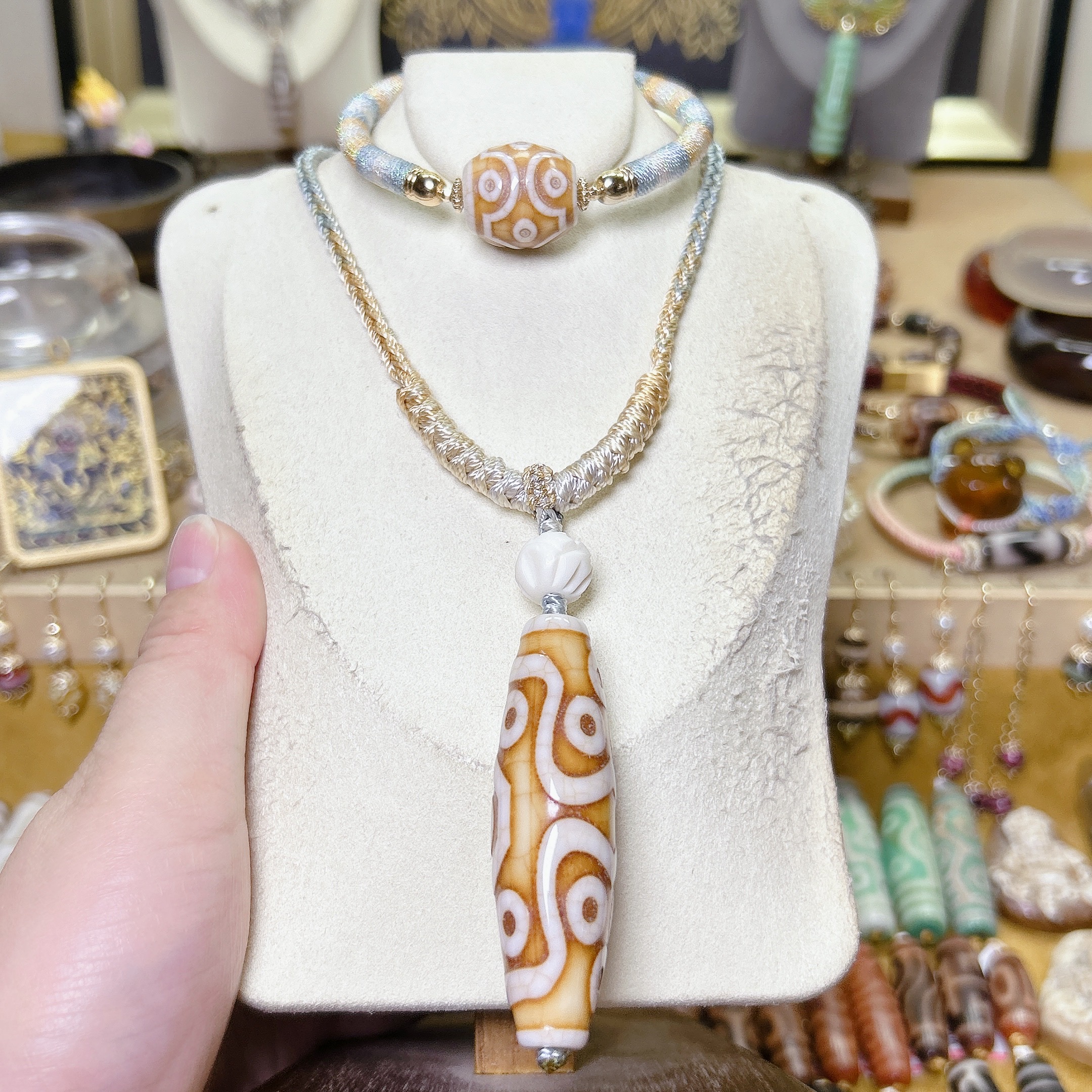 台湾古法渗透工艺老料火供龙纹十字九眼十一眼天珠精编手链项链