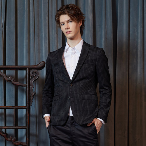 ANDREW MACKENZIE意大利男装23秋冬新款条纹西服外套551072331107