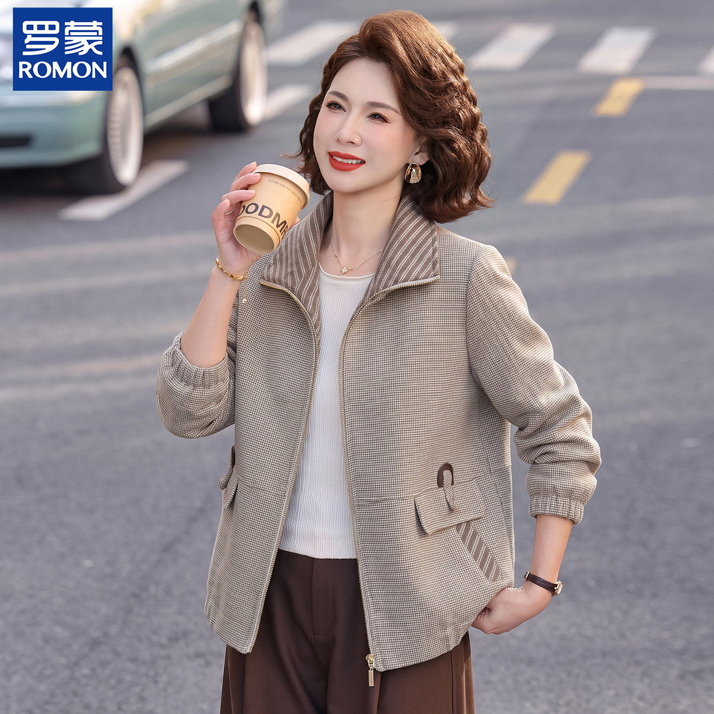 罗蒙品牌胖妈妈秋冬外套2026新款中老年女装格子宽松大码翻领开衫