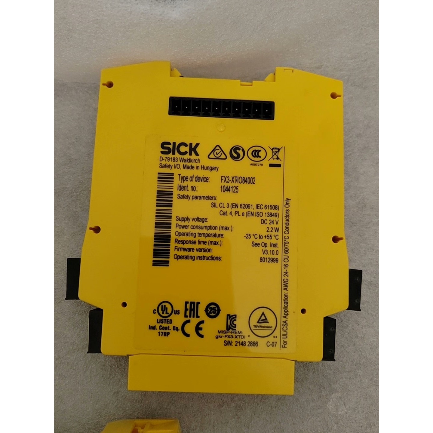 继电器FX3-XTI084002 施克/SICK安全继电器