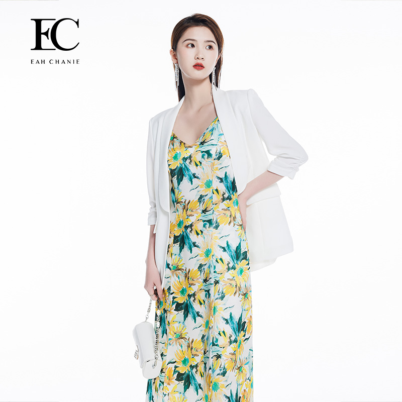 EC奕辰女装春季新款OL风西装外套翻领褶皱中袖上衣女eahchanie