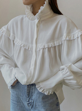 Loose shirt with French lapel lace法式翻领花边宽松白色衬衣女