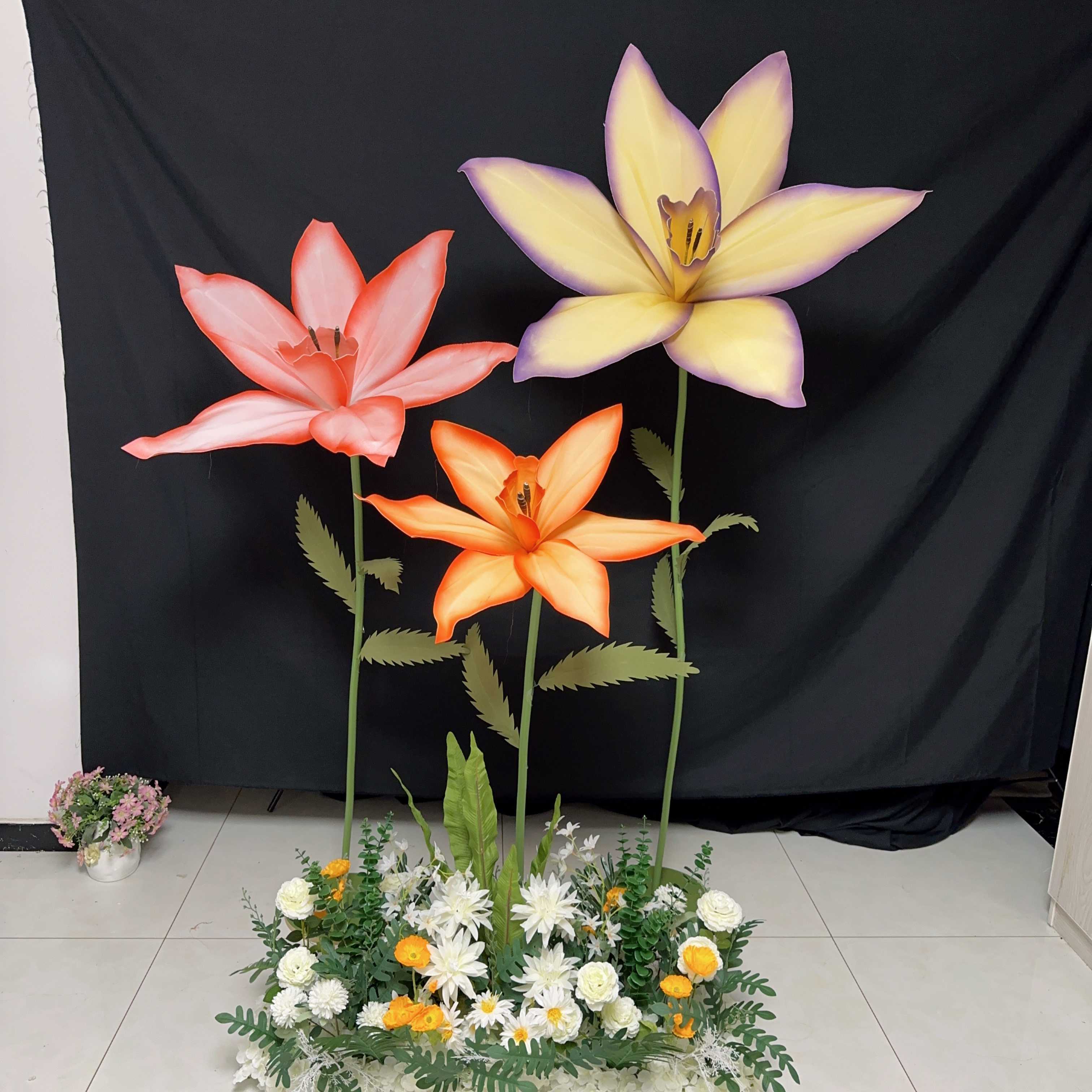 婚礼婚庆大型活动现在装饰布置商场橱窗美陈大型立体纸花成品百合